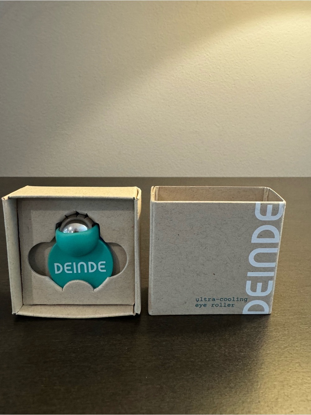 DEINDE Ultra-Cooling Eye Roller NIB